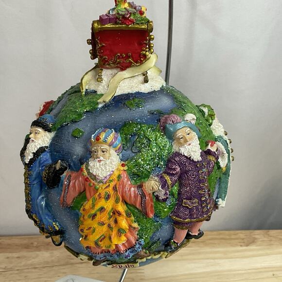 Christopher Radko Christmas Ornament - Santa's Around the World II - 2001 - Picture 7 of 12